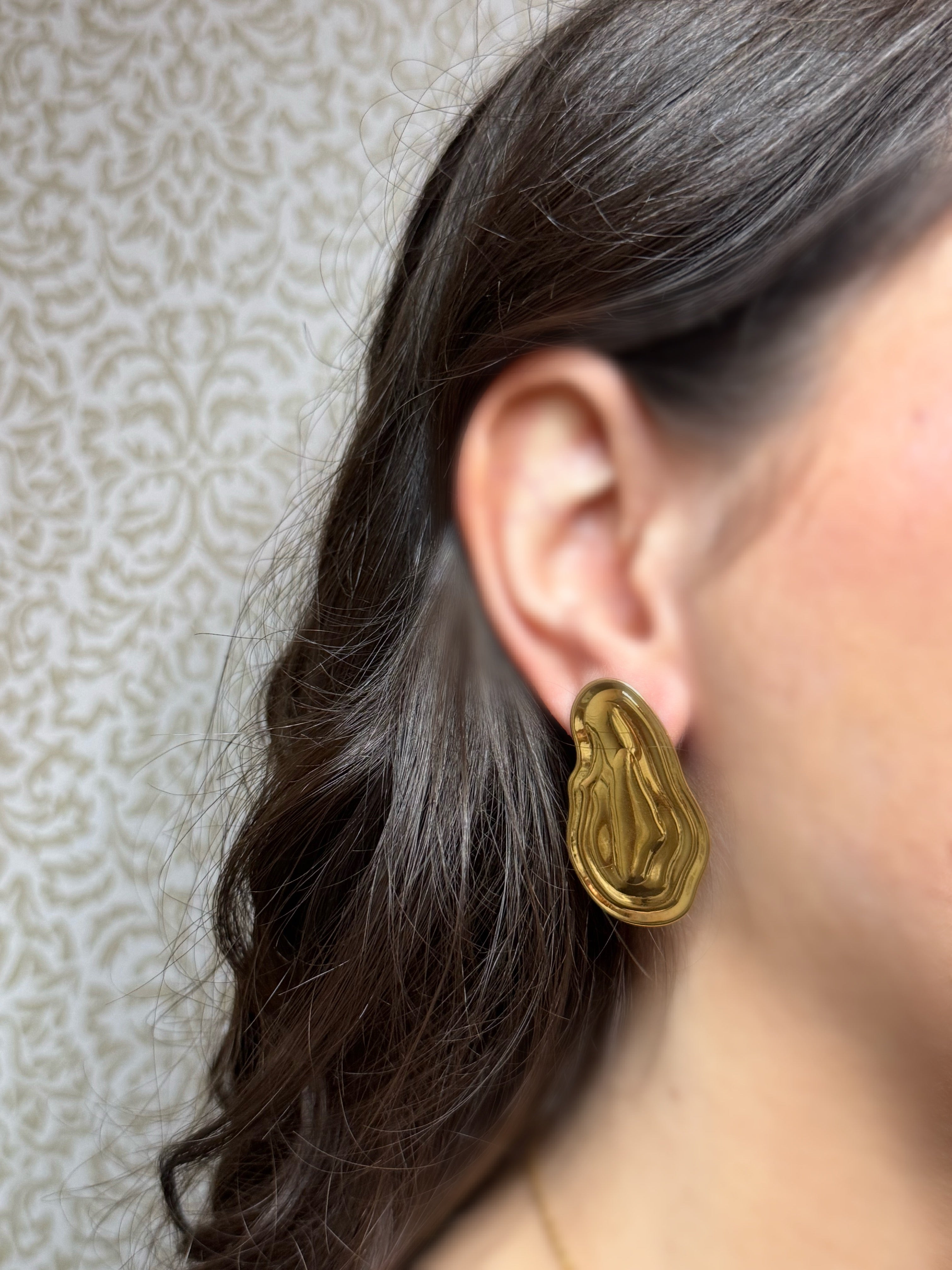 boucles d’oreilles dorées